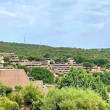 Isa - In Cugnana Aparthotel 3*